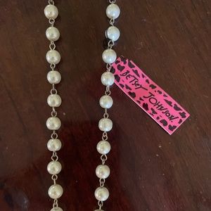 Betsey Johnson Pearl Bow Necklace - NWT